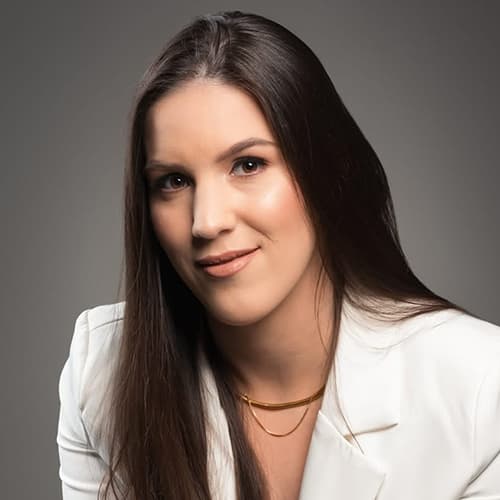 Carina Machado